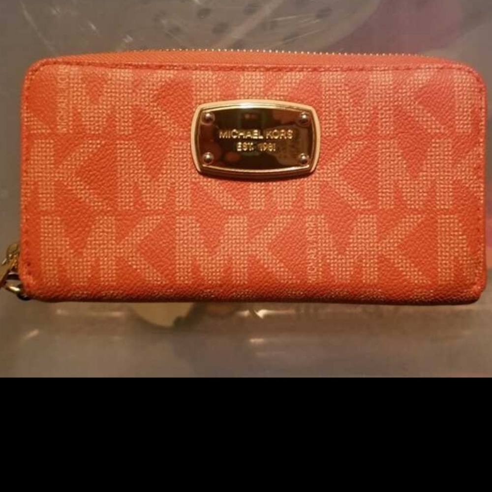 Michael Kors wallet